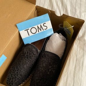 TOMS deconstructed alpargata black lace leaves